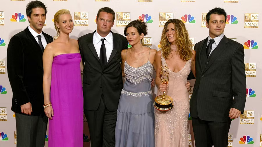 Friends Cast Pays Heartfelt Tribute To Matthew Perry IBC Global Times