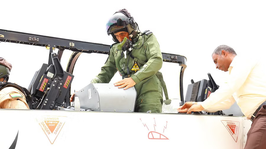 Deputy Chief of Air Staff flies HTT-40