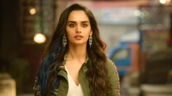 Manushi Chhillar shines