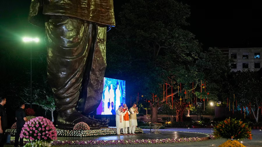 PM Modi unveils 72-ft Deendayal Upadhyaya statue