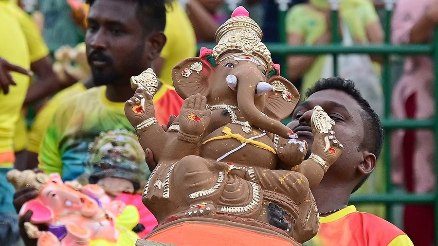 Traffic curbs for Ganesha procession