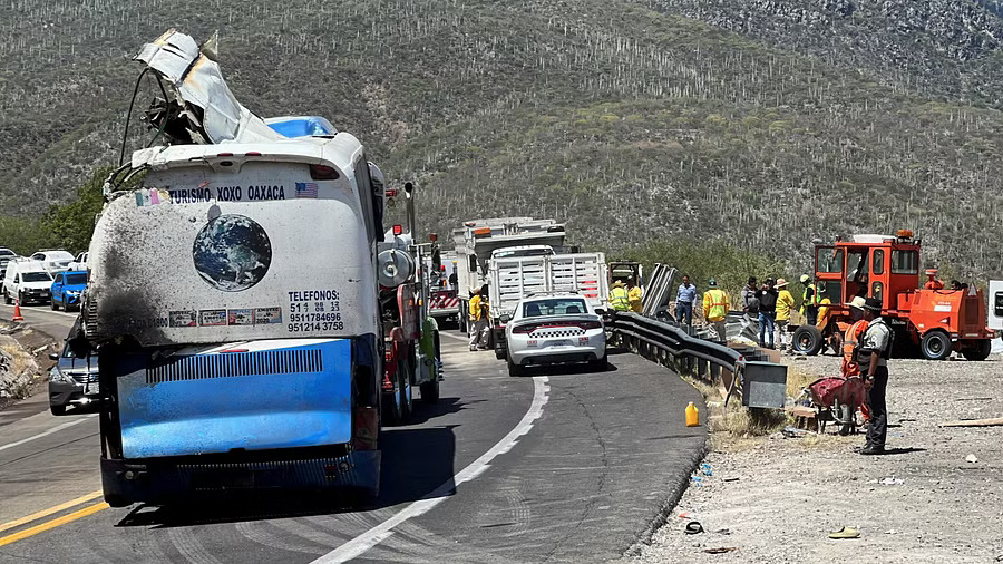 18 migrants killed in bus crash in Mexico