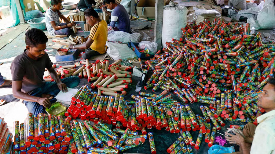 Officials to begin crackdown to enforce green crackers rule in Karnataka