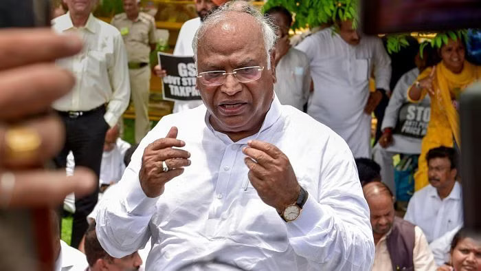 Your govt taking Indias economy to defaulter kaal Kharge slams PM Modi