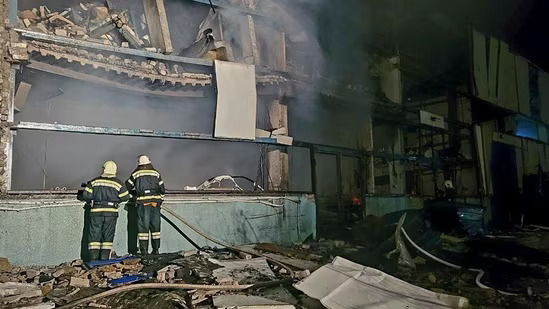 5 injured arts museum trucks damaged in Russian strikes