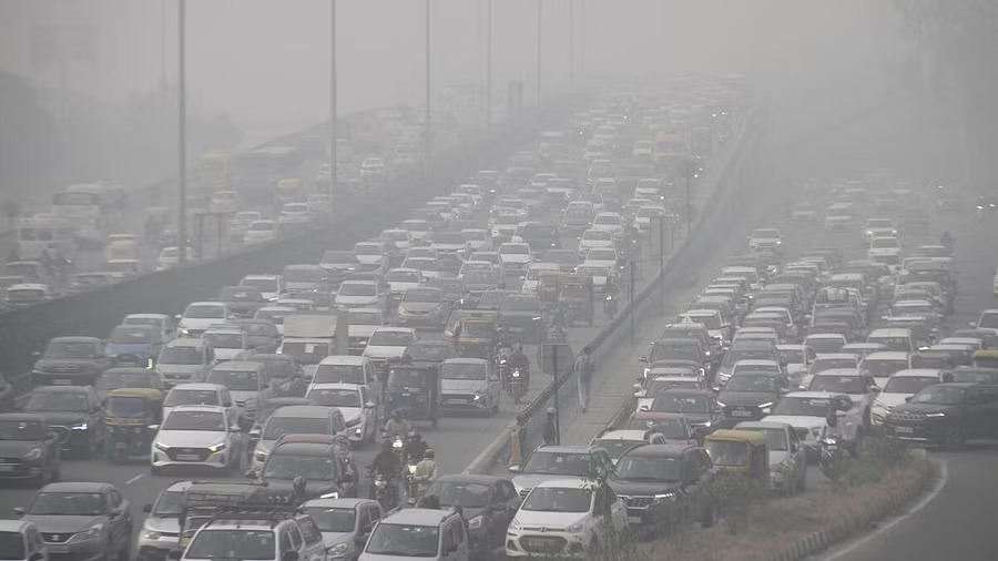 Delhi air quality close to 'severe plus' category, odd-even on anvil