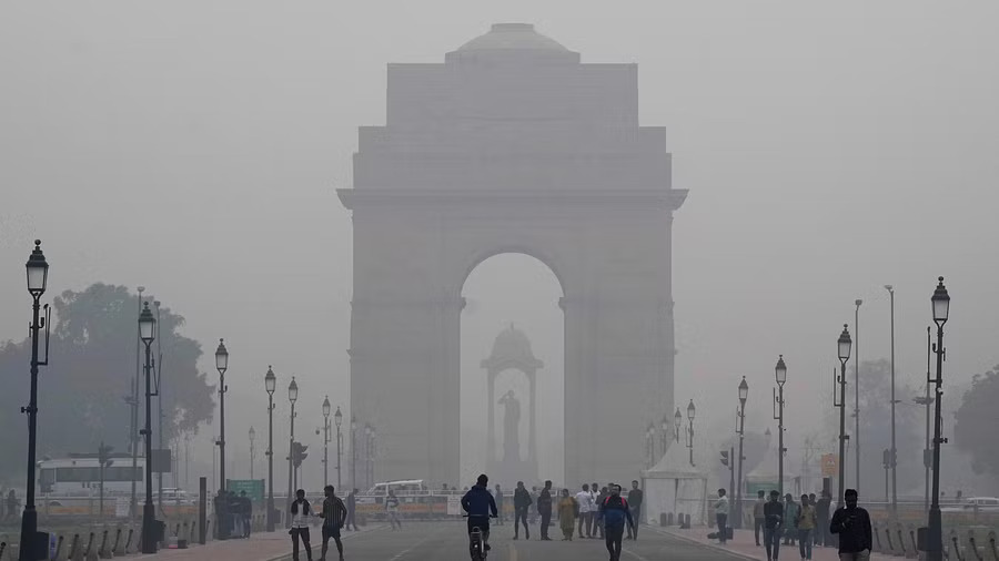 Delhi continues to choke as air quality severe or worse for 4th day on trot