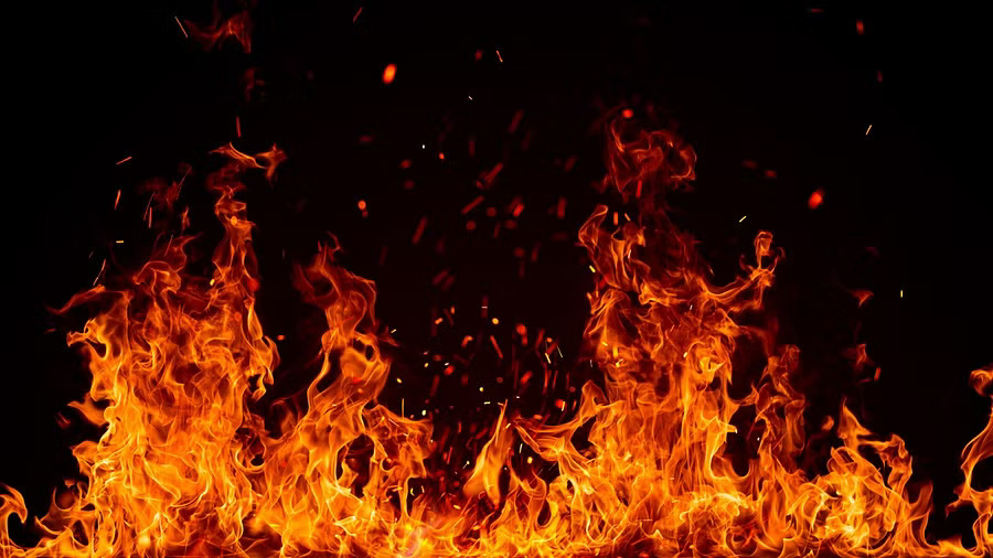 Man sets lender on fire for demanding repayment of Rs 2 lakh