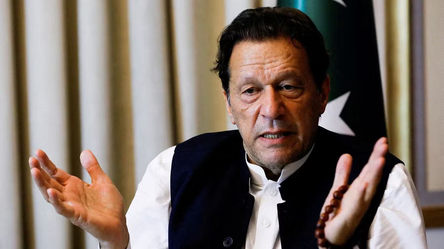 Pakistans jailed Imran Khan names temporary successor for party election