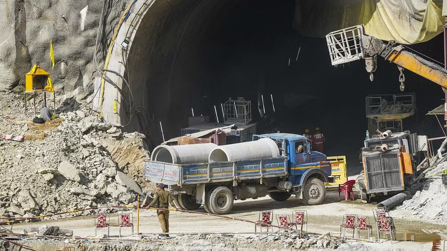 Rat-hole mining experts begin manual drilling through tunnel debris, vertical boring makes headway