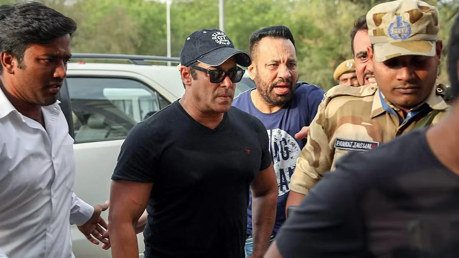 Salman Khan gets another threat from Lawrence Bishnoi gang security reviewed