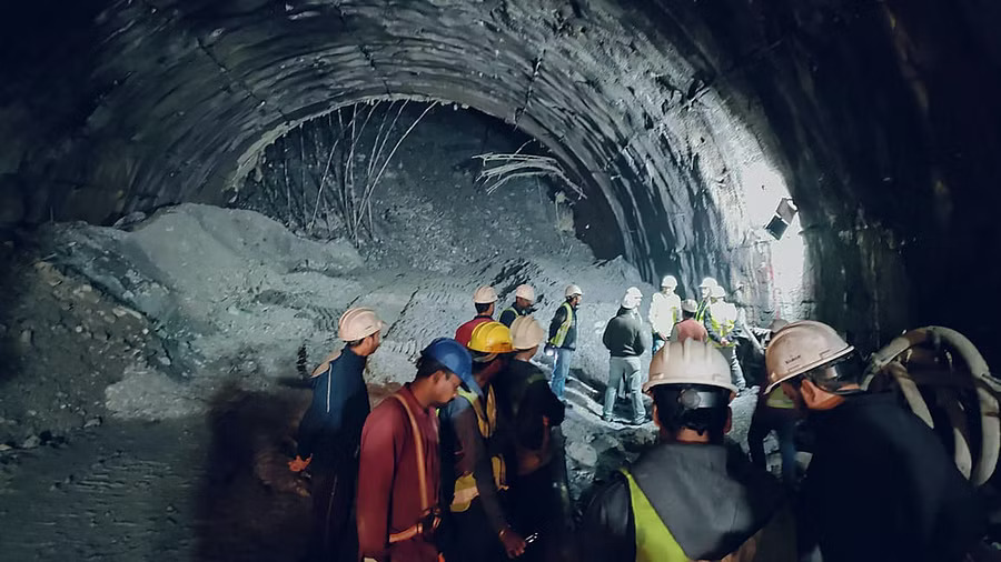 Uttarkashi tunnel collapse Rescuers to drill through rubble to create escape passage for trapped workers