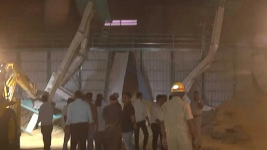 5 labourers dead, several trapped under maize bags after storage tank collapses in Karnataka's Vijayapura