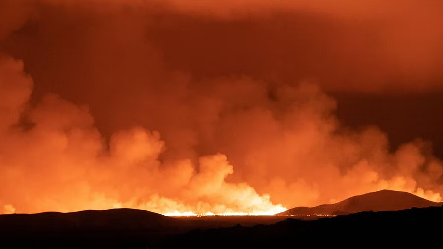 After weeks of warnings Iceland volcano erupts in plumes of fire