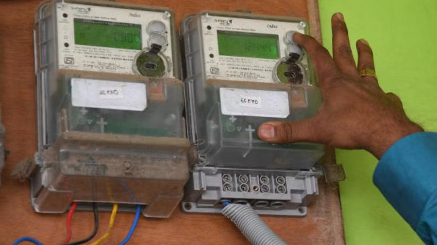 Bescom identifies over 26000 hazardous spots majority in Bengaluru