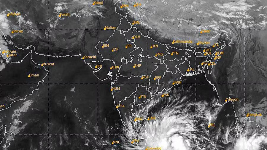 Depression to intensify into cyclone cross Andhra coast on Monday