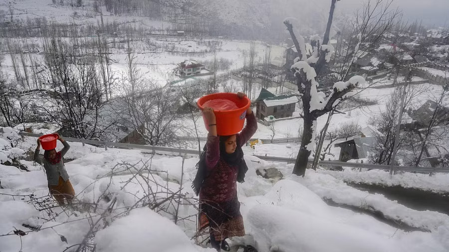 Kashmir’s harshest winter period ‘Chilla-i-Kalan’ begins Srinagar records minus 4.3