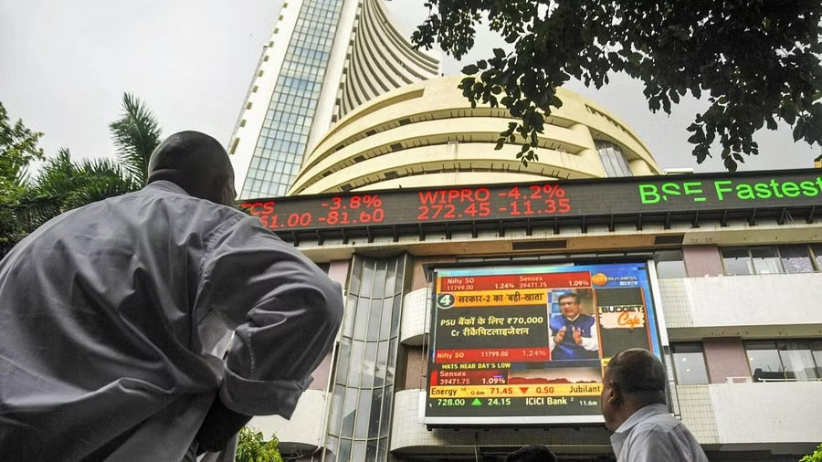 Markets turn flat in highly volatile trade