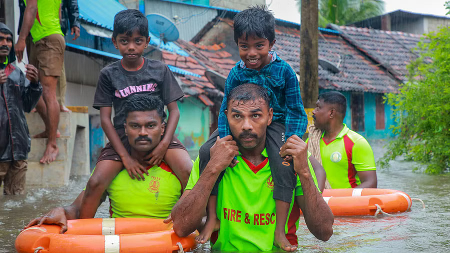 Tamil Nadu battered by rains South districts flooded