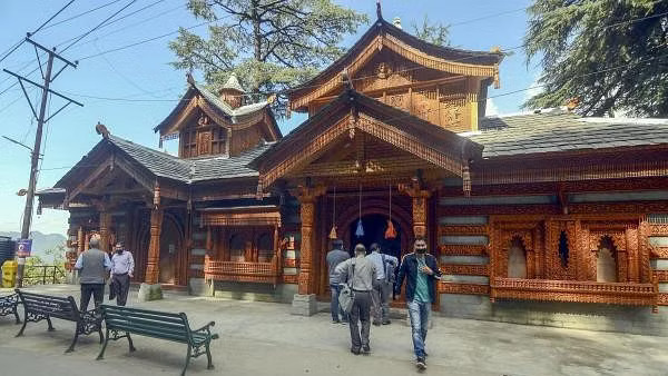 Devotees throng shakti peeths in Himachal on New Year