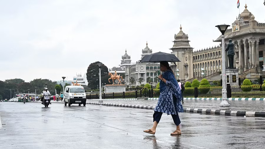 Monday blues Bengaluru witnesses cloudy skies light drizzle