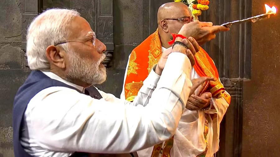 PM Modi holds roadshow in Nashik performs pooja at Kalaram temple in run up to Lok Sabha polls