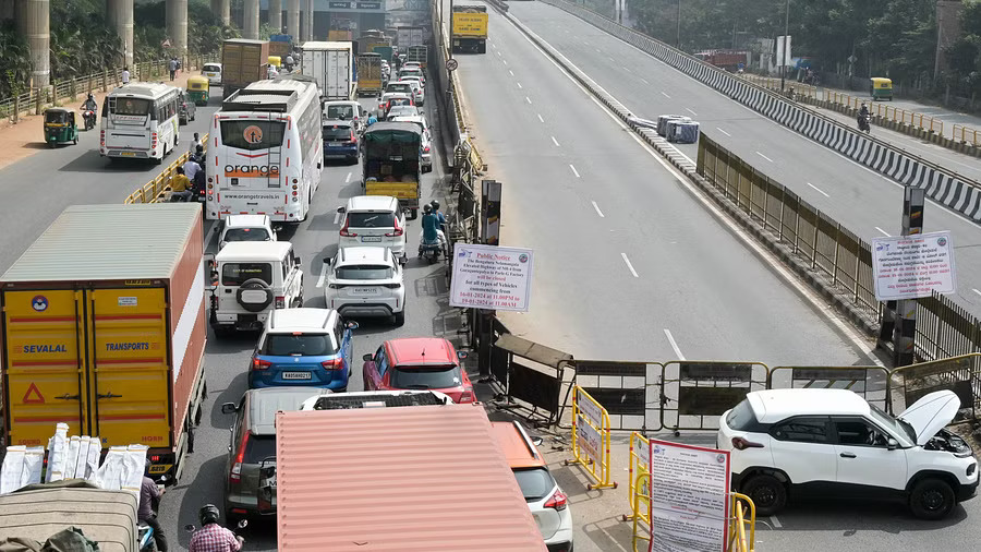 Peenya flyover closure sparks confusion traffic snarls