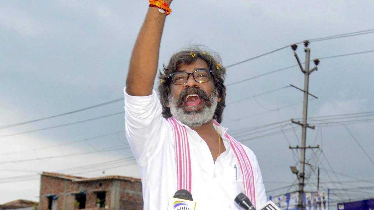 Hemant Soren declares rebellion against BJP to drive out feudal forces (1)