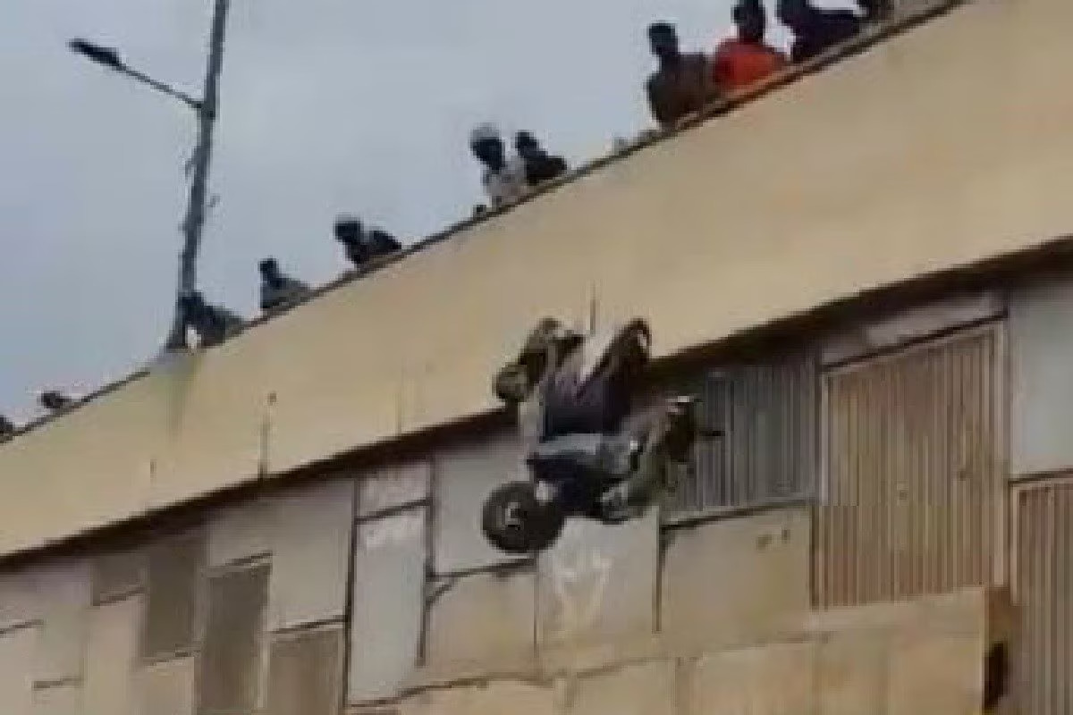 Fed Up With Stunt Riders People Throw 2 Scooters Off Bengaluru Flyover