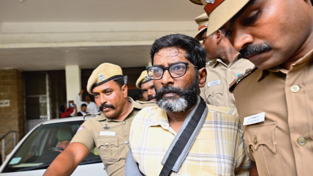 Supreme Court stays Tamil Nadu Police from taking coercive steps against ‘Savukku’ Shankar