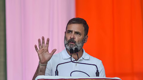 Rahul Gandhi stopped from entering Ambedkar hostel in Bihar
