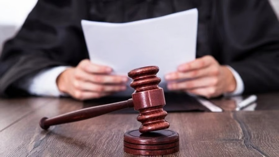 Madhya Pradesh woman judge gets death threat letter seeking Rs 500 crore cops leave for UP to nab accused